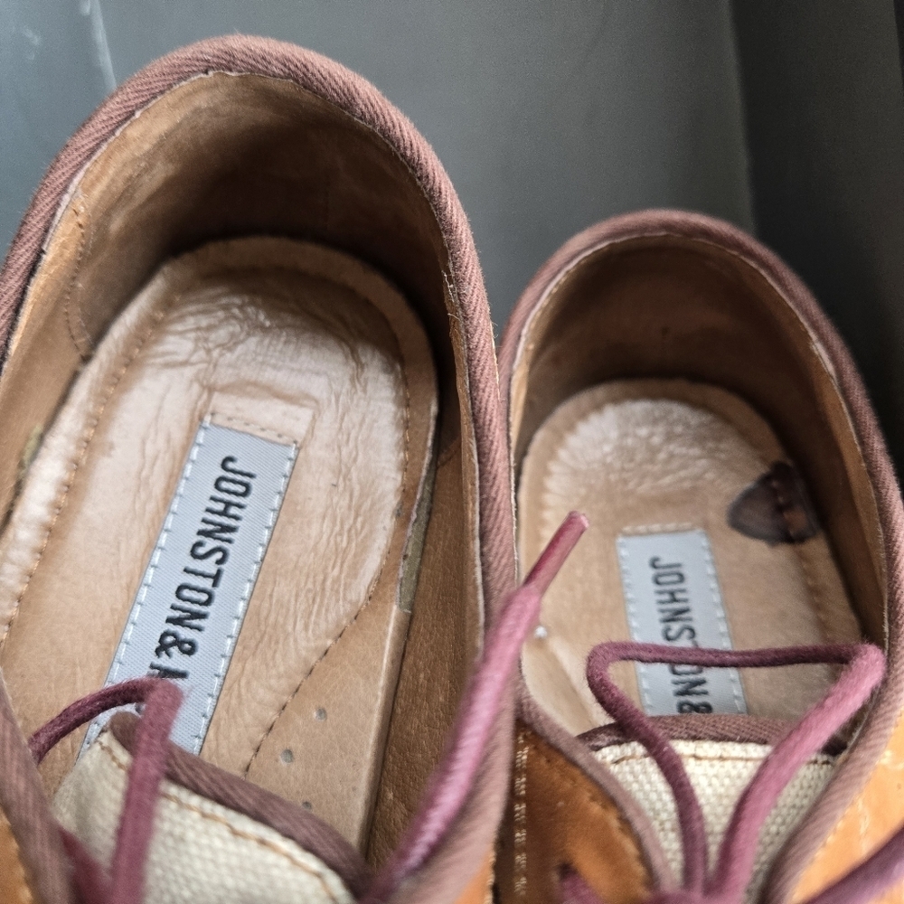 Johnston & Murphy Tan Calfskin Wingtip Shoes Good Condition Gently Used - Picture 5 of 8